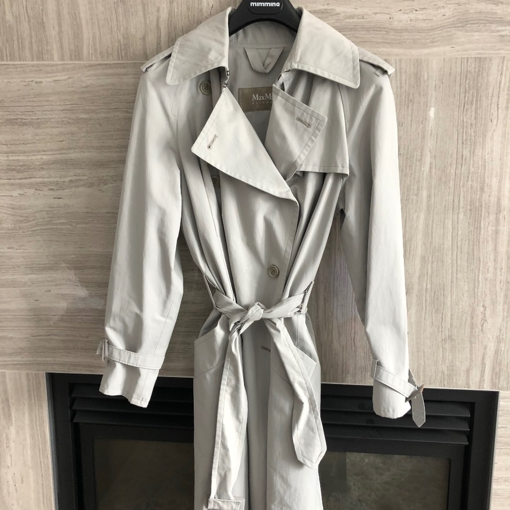 Max Mara Rainwear Trench Coat | Made in Italy | Light Grey | Size 6